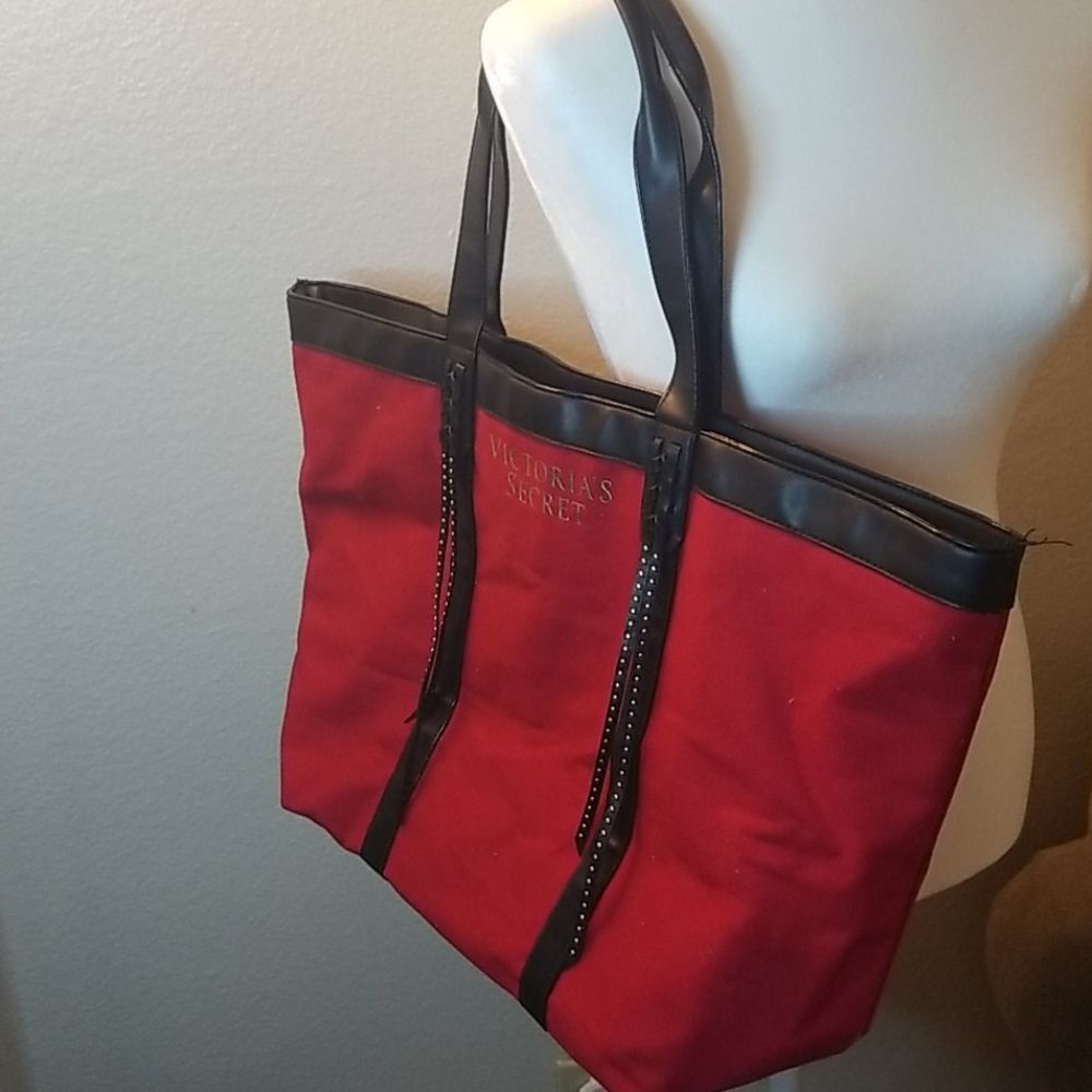 Victoria's  secret tote bag.